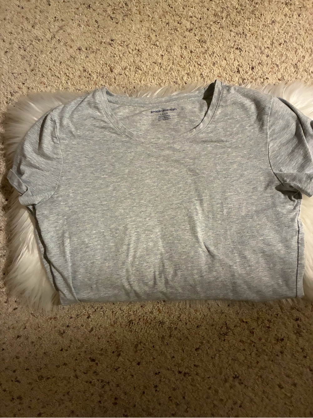 Amazon Essentials Women's Light Heather Gray Short Sleeve Crewneck Tee
